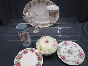 lot 88 image: Plates & Platters