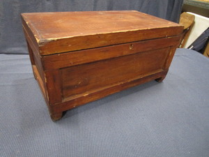 lot 101 image: Primitive Trunk