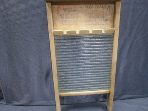 lot 106 image: Glass Washboard