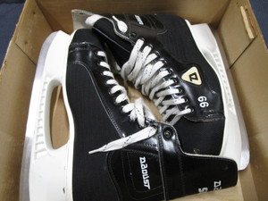 lot 112 image: Daoust Hockey Skates