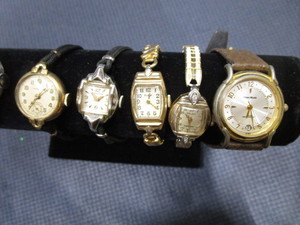 lot 114 image: Ladies Watches