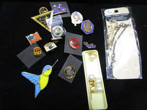 lot 125 image: Lapel Pins