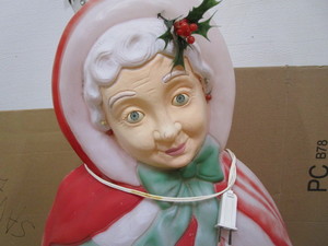 lot 204 image: Mrs. Claus Blow Mold