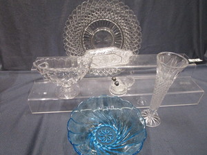 lot 131 image: Fantail Shakers, Platter, Tray