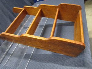 lot 184 image: Oak Knick Knack Shelf