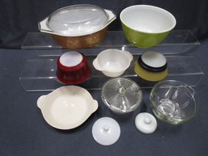 lot 185 image: Fire King, Pyrex, AH, Hall