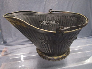 lot 213 image: Reeves Ash Bucket
