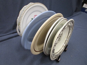 lot 216 image: Collector Plates & Stand