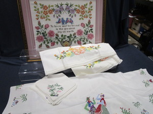 lot 229 image: Fancy Work Linens