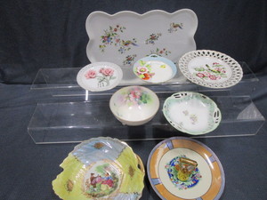 lot 238 image: Porcelain Tray, Dishes