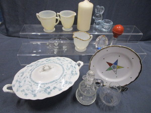 lot 264 image: Casserole, Creams & Sugar