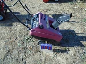 Murray electric start snow thrower. Used condition. Tested & works. As shown.