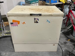 lot 2 image: Kenmore Chest Freezer