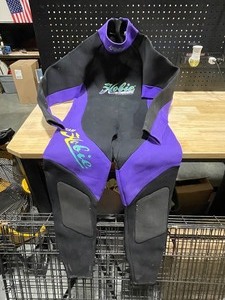 lot 67 image: Wet Suit XXL