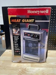 lot 14 image: Honeywell Electric Heater