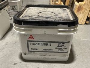 lot 36 image: Sika 8 Sikaplan Fastener #15 Screws 500 Count