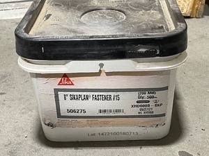 lot 38 image: Sika 8 Sikaplan Fastener #15 Screws 500 Count