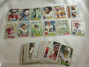 Assorted 1982 Topps Football Cards...