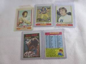 Assorted 1974 Topps Football Cards...
