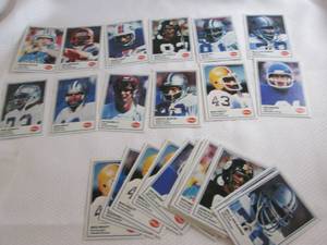 Assorted 1982 Kelloggs Football Car...