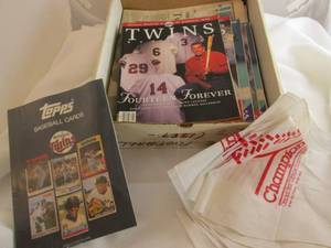 Box Of Assorted Minnesota Twins Mem...