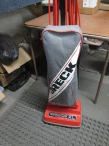Oreck XL Commercial Vacuum- powers ...