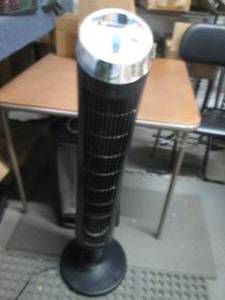 Honeywell Quietset Fan- powers on...