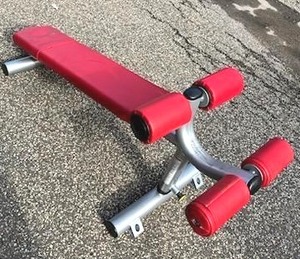 lot 4 image: Cybex Adjustable Decline Bench (Model 16161)