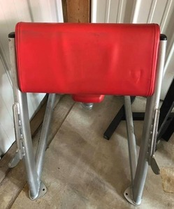 lot 5 image: Commercial Cybex Preacher Curl Bench