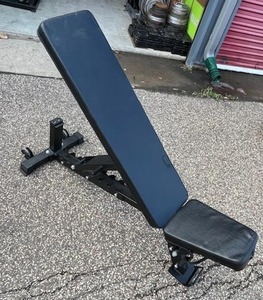 lot 40 image: Heavy Duty Adjustable Incline Weight Bench