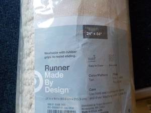 Runner Mady by Design 24 x 84- New non skid