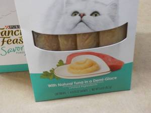 15 ct Purina Fancy Feast Savory Cat Treats Natural Tuna in a Demi Glaze best date 082023 Retail $3 each