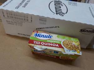 8 - 8 oz Minute Organic White and Red Quinoa best date 092023