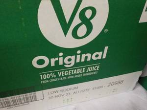 6 - 46 oz Bottle V8 Low Sodium Juice best date 112023