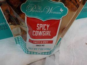 8 - 7 oz Bags The Pioneer Women Spicy Cowgirl Snack Mix best date 09022023