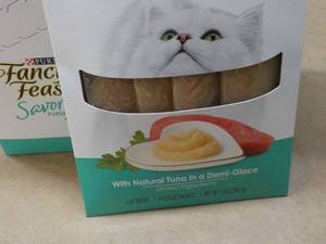 15 ct Purina Fancy Feast Savory Cat Treats Natural Tuna in a Demi Glaze best date 082023 Retail $3 each