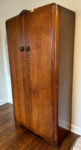 lot 9 image: Vintage Wardrobe  Armoire Cabinet