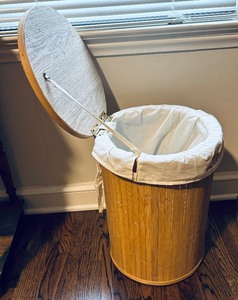 lot 128 image: Darling Laundry Basket