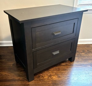 lot 133 image: Room and Board Side Table