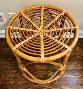 lot 137 image: Vintage Wicker Side Table  Foot Stool