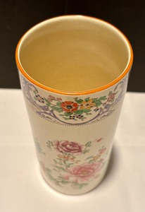 lot 182 image: Adderley Ware Vase