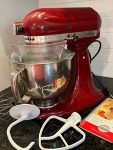 lot 34 image: Kitchen Aid Artisan Mixer