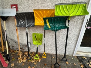 lot 228 image: Variety of Long Handled Tools, Many Shovels