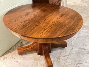 lot 116 image: Vintage Wooden Pedestal Table with Two Leaves