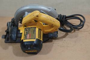 DeWalt 7-14 Circular Saw with Electric Brake