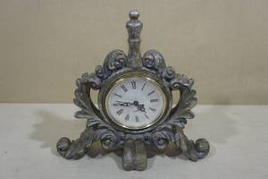Vintage Look Table Clock