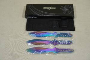 lot 34 image: Perfect Point Throwing Knife Set