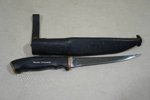 lot 41 image: Vintage Normark Fillet Knife
