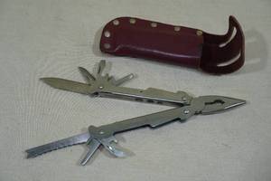 lot 43 image: American Camper Multi-Tool
