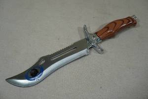 lot 44 image: Fantasy Style Bowie Knife